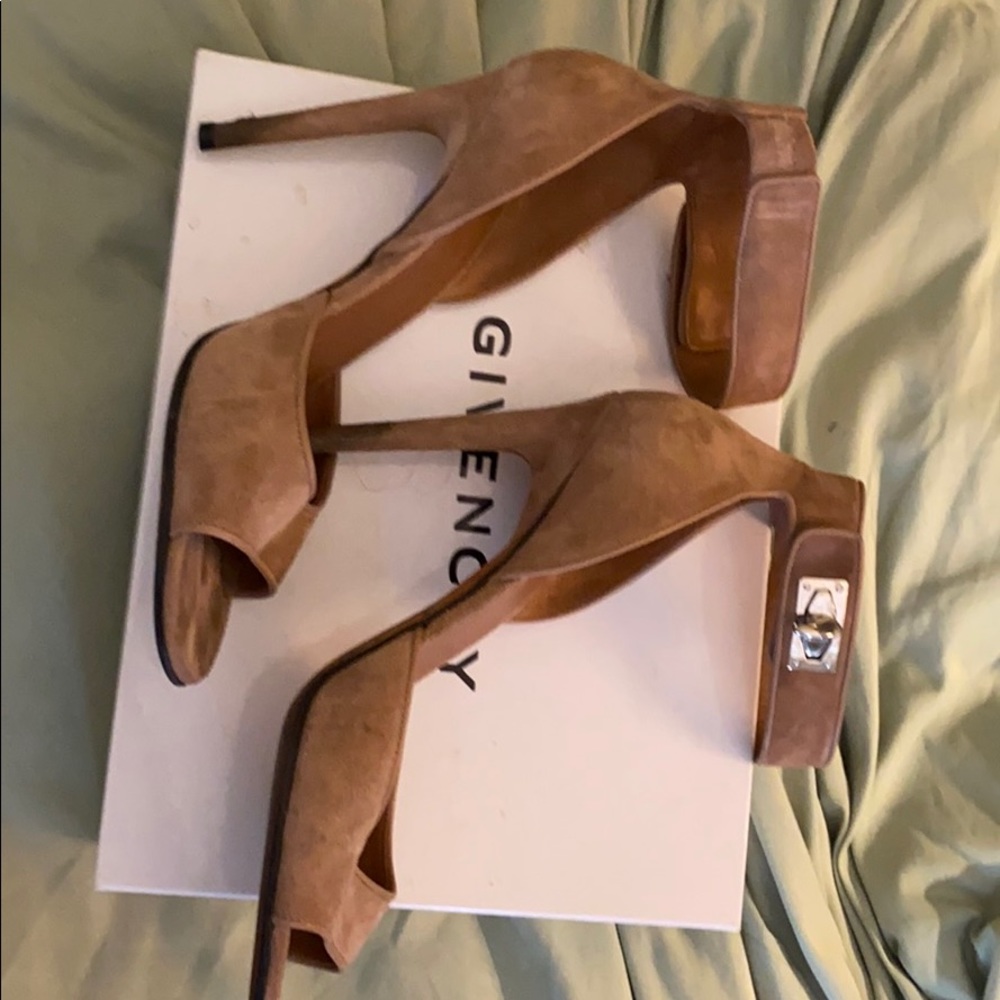 Shark- lock suede Givenchy heels worn 7-8 times